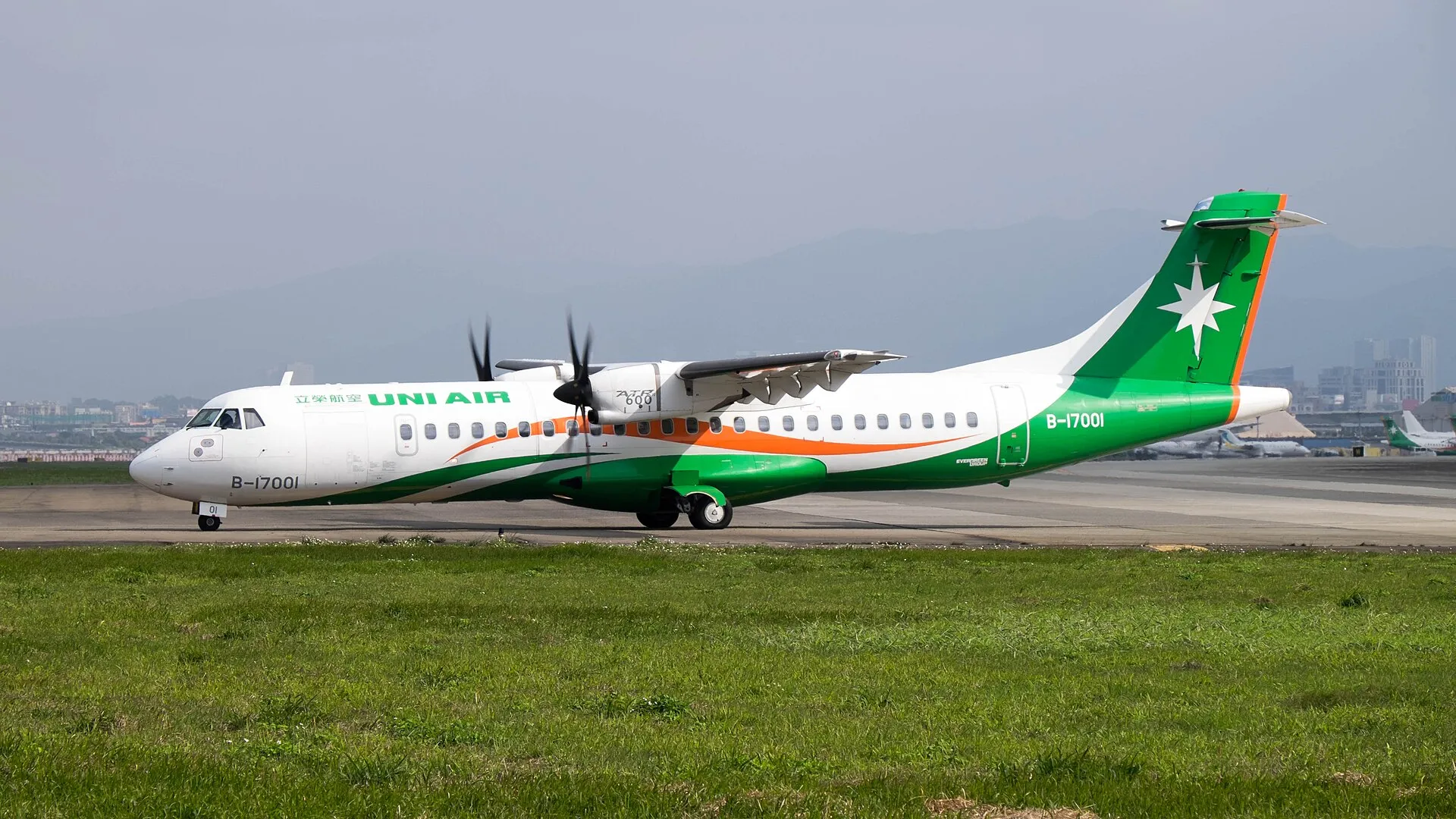 ATR 72 · самолёт семейства