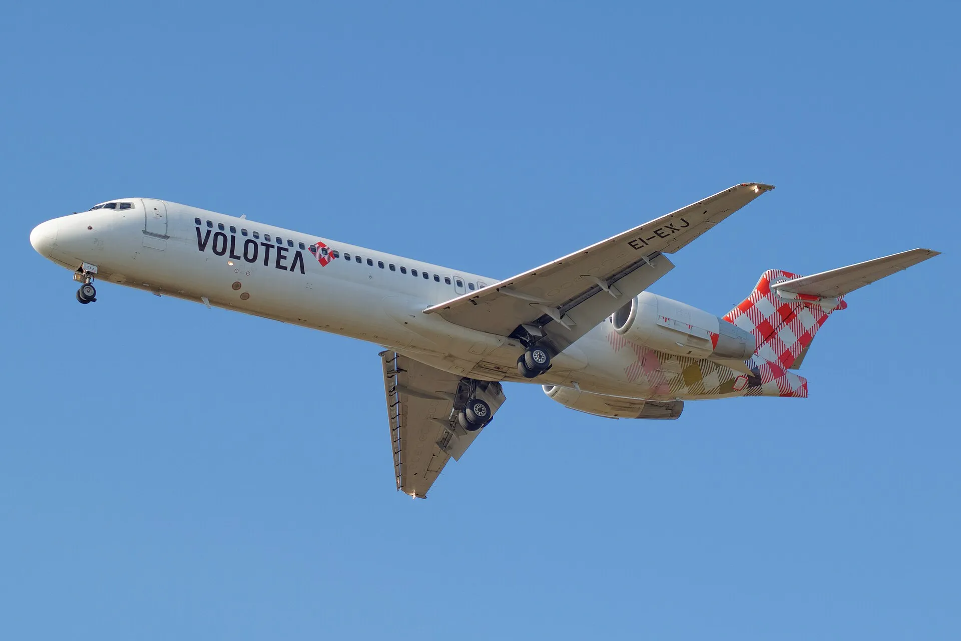 Boeing 717 с двигателями в хвостовой части фюзеляжа