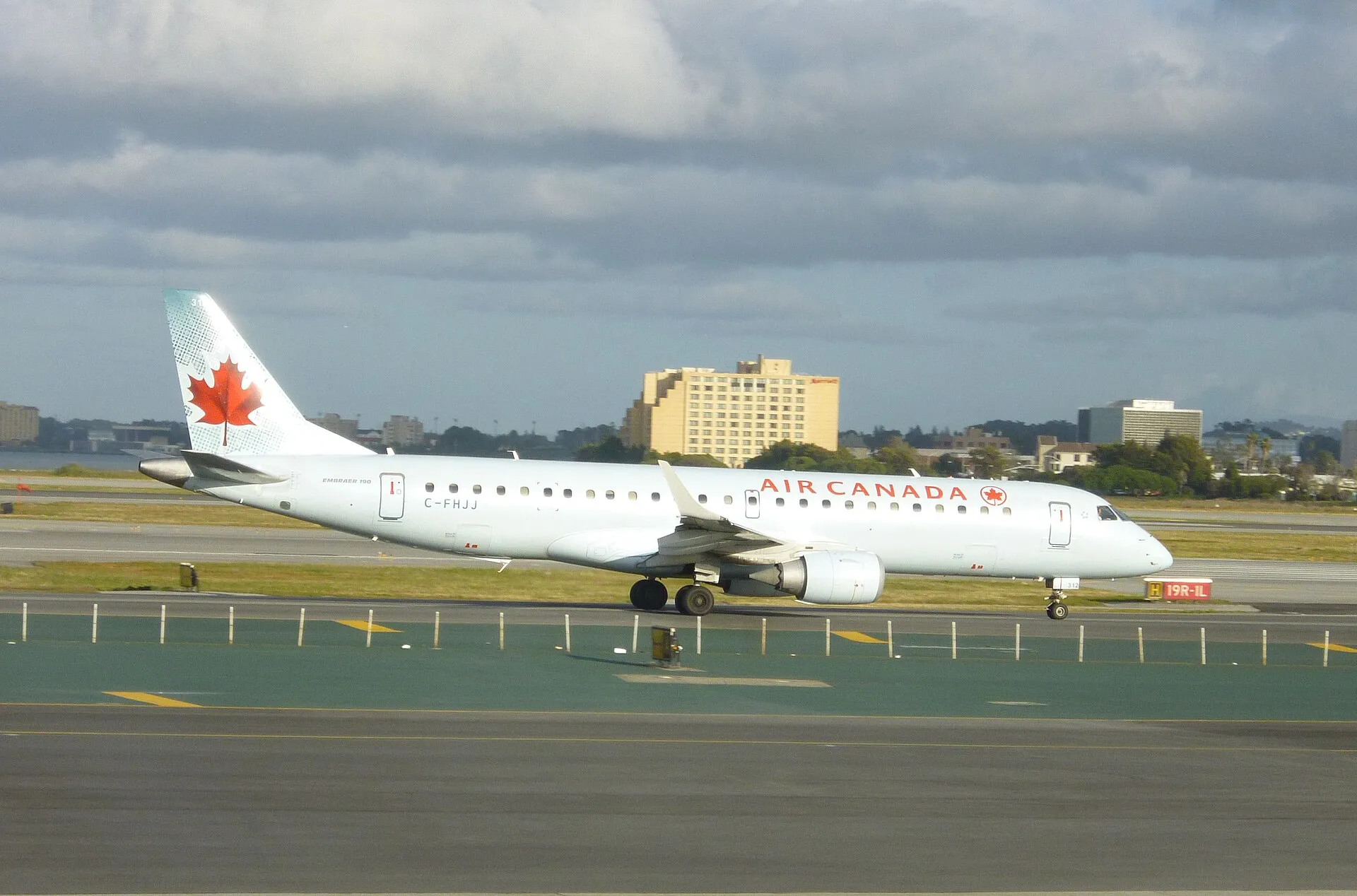 Пассажирка попросила убежище во время рейса Air Canada