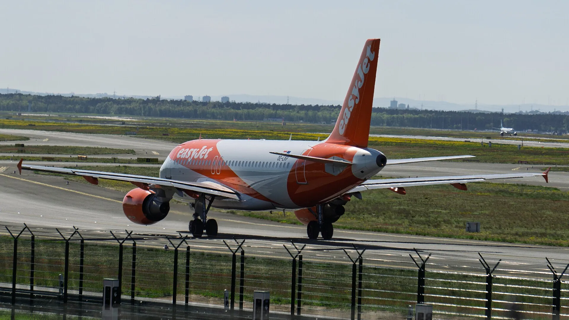 Забастовка бортпроводников easyJet может затронуть около 500 рейсов