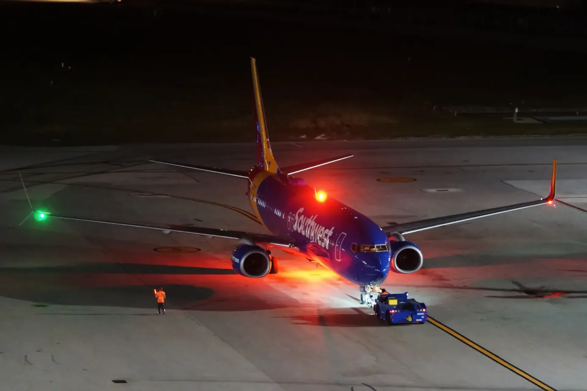 Learn about the green and red lights on a plane