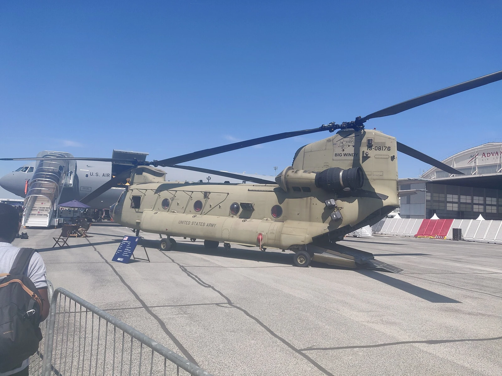 CH-47 Chinook at the 2025 Paris Air Show · photo from a previous edition