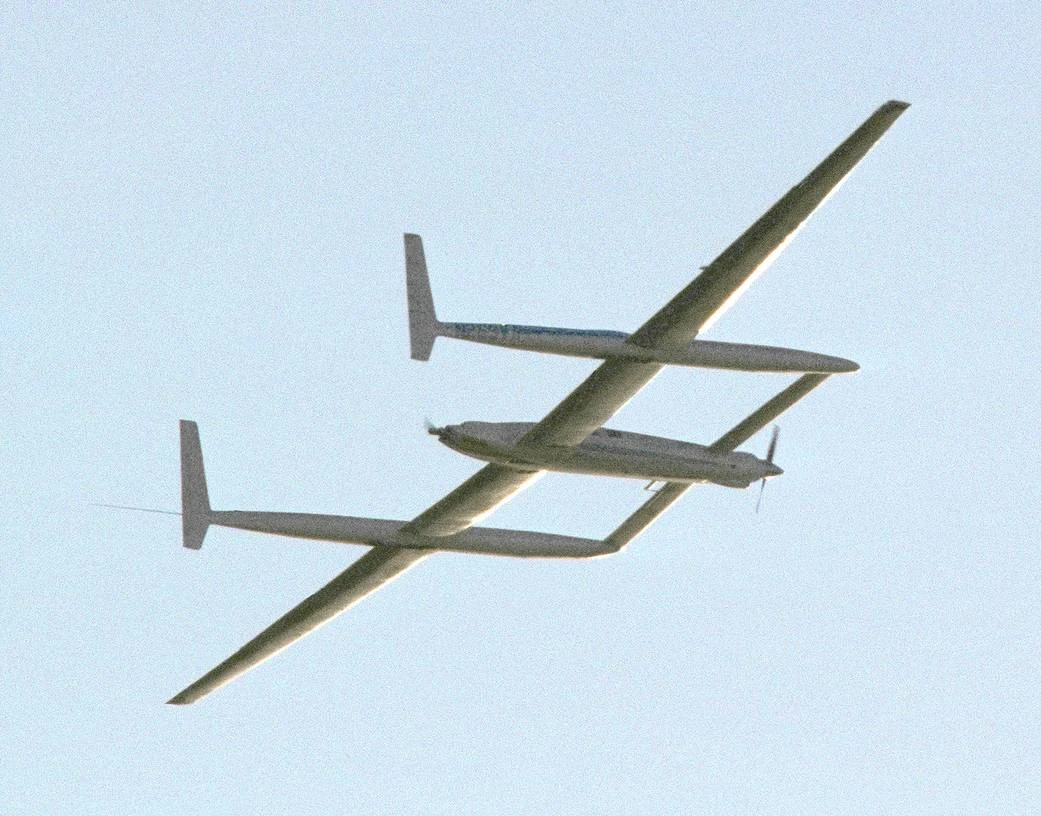 Rutan Voyager · самолёт в полёте