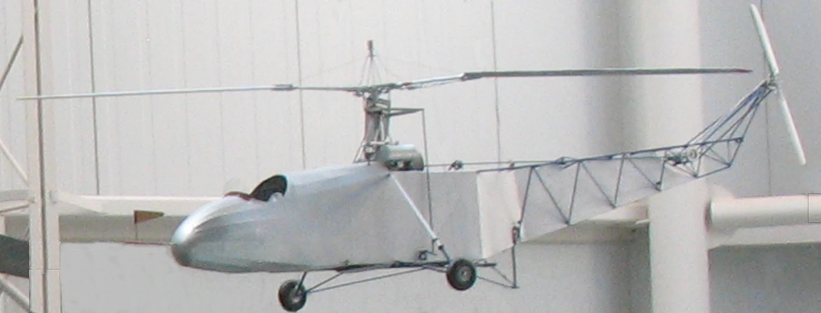 VS-300 · museum display