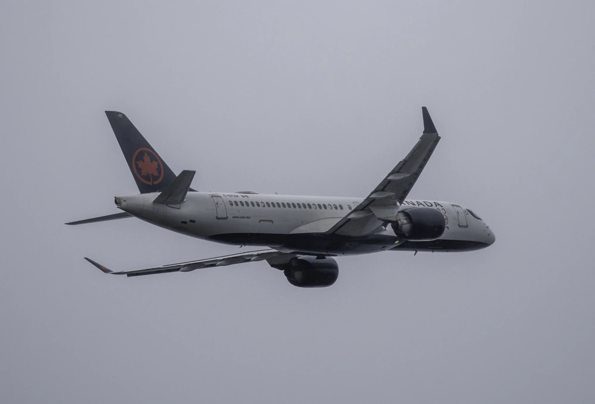 Airbus A220 will receive SkyNaute inertial navigation system