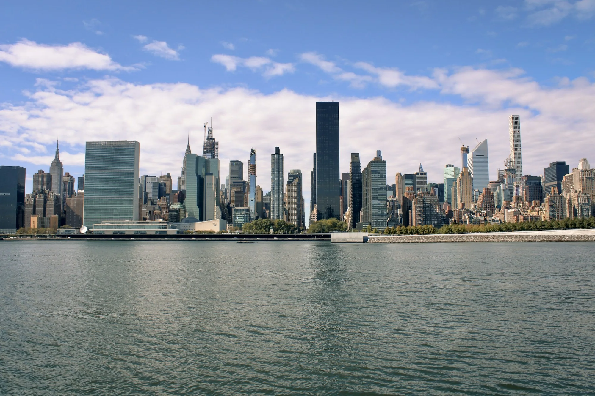 Electra demonstrator lands at a Manhattan heliport