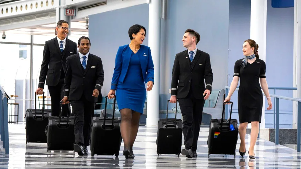 United и профсоюз спорят о льготных поездках во время больничного