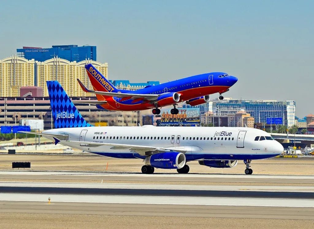 Доход главы JetBlue в 2026 году: из чего состоит пакет Джоанны Герати