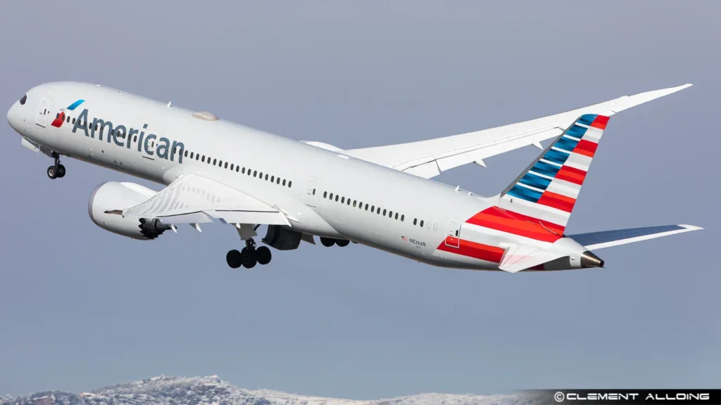 Зарплата главы American Airlines: оклад и вознаграждение Роберта Айсома