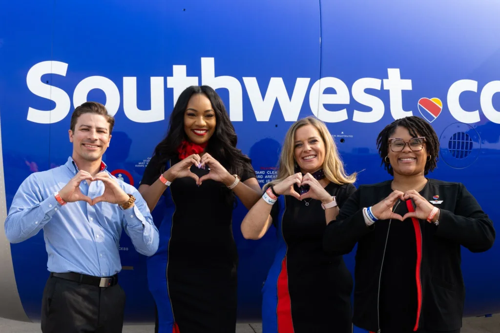 Зарплата бортпроводников Southwest в 2026 году: как работает оплата TFP
