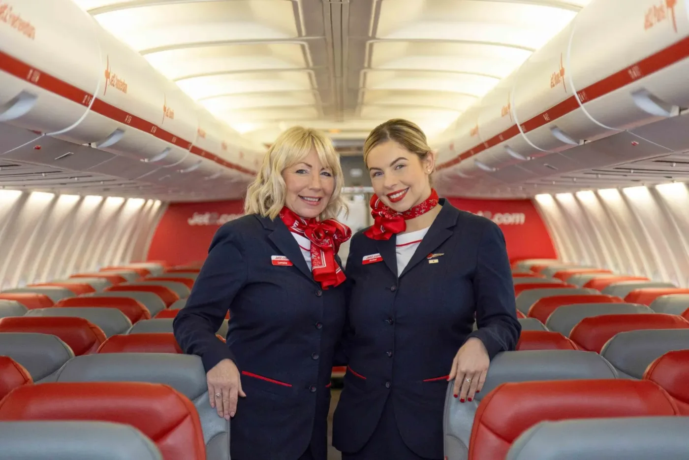 Зарплата бортпроводников Jet2 в 2026 году: сезон и доплаты