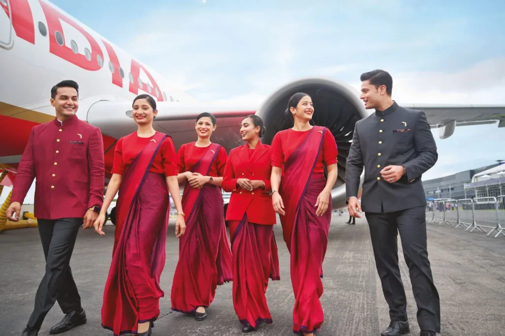 Полиция расследует исчезновение 2120 долларов из багажа сотрудницы Air India