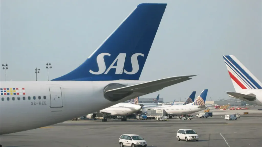 Зарплата пилотов SAS в 2026 году: оклад, доля занятости и обучение