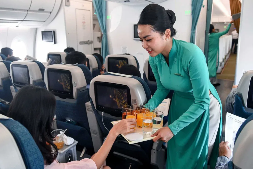 Зарплата бортпроводников Vietnam Airlines в 2026 году