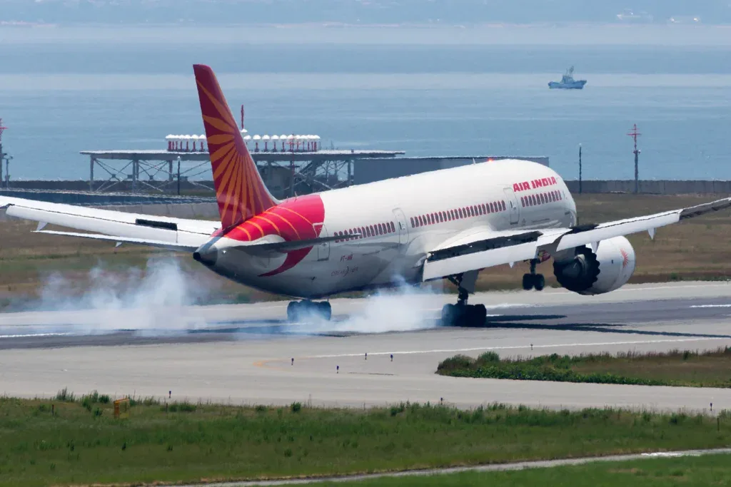 Air India приостановила рейсы из Амритсара в Лондон-Гатвик