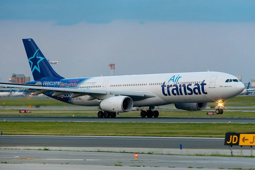 Зарплата пилотов Air Transat в 2026 году: новая шкала и гарантированные кредиты
