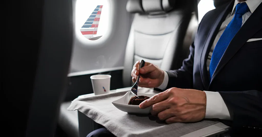 American Airlines обновляет бесплатные снеки в экономклассе