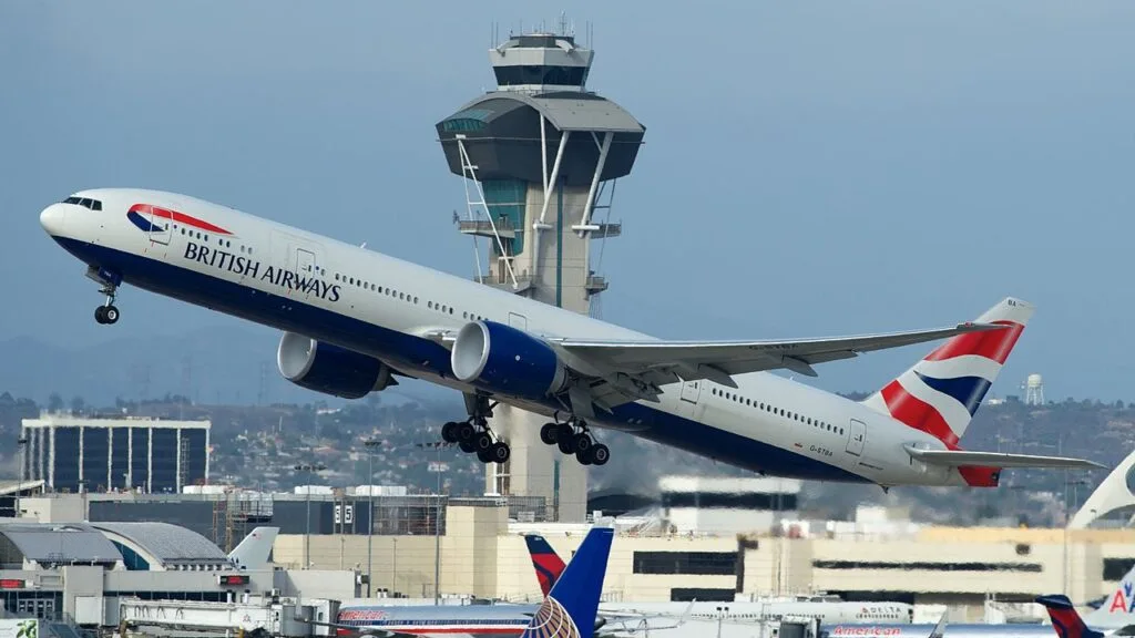 Зарплата пилотов British Airways в 2026 году: оклад и полный доход