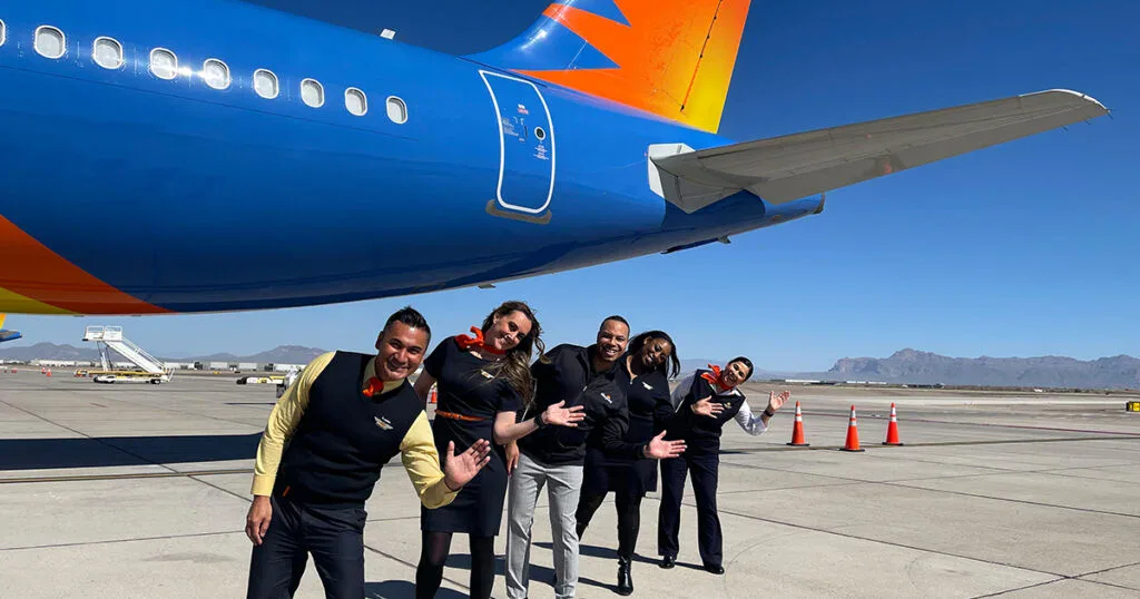 Зарплата бортпроводников Allegiant Air в 2026 году: контракт и график