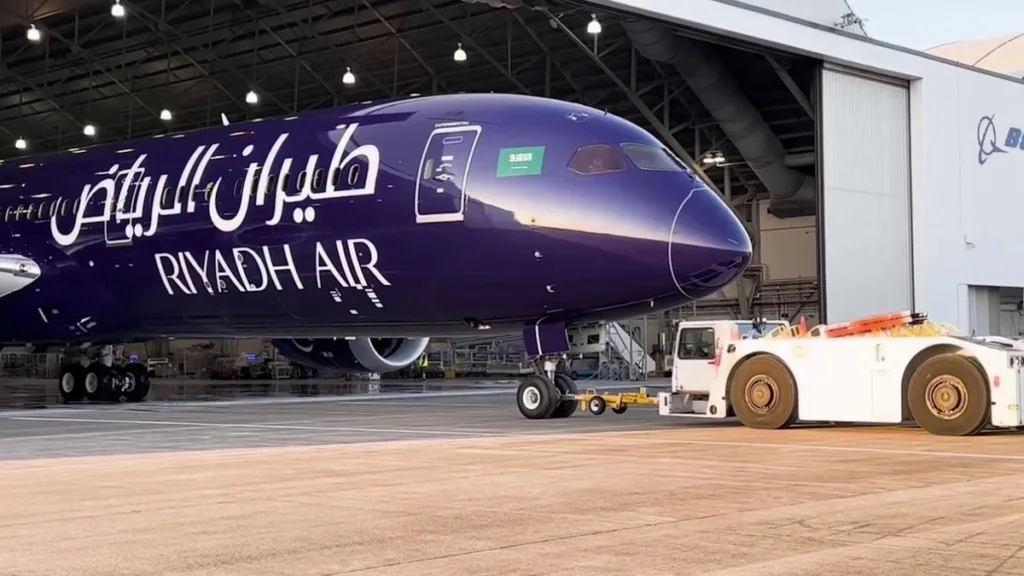 Зарплата пилотов Riyadh Air в 2026 году: оценки и условия найма