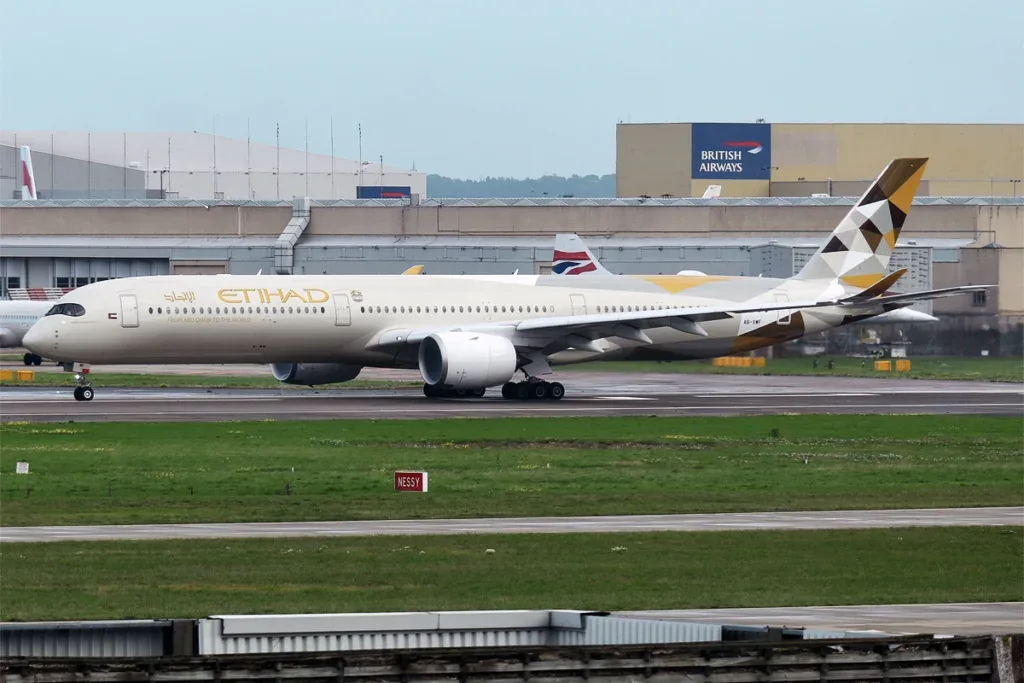 Etihad увеличит число рейсов на A350 между Абу-Даби и Парижем