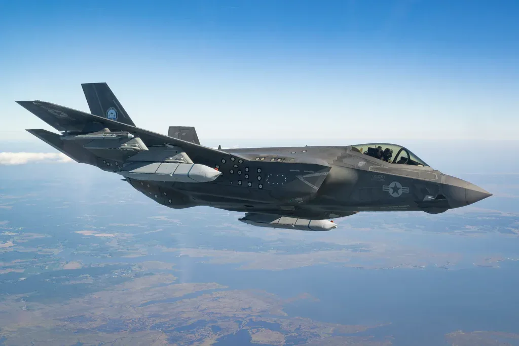 Шесть американских F-35A прибыли в Индию на учения Tarang Shakti 2026