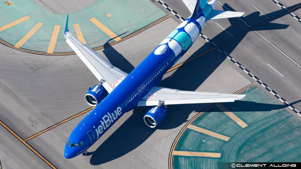 Доход главы JetBlue в 2026 году: из чего состоит пакет Джоанны Герати