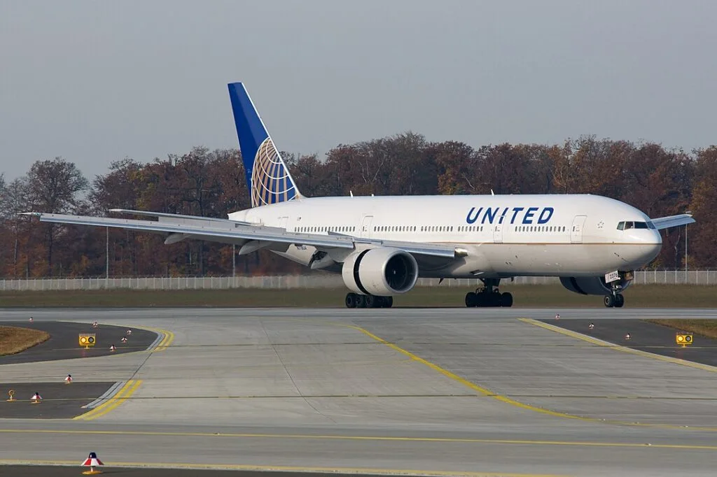 United отменила рейс Вашингтон — Рим после почти двенадцати часов ожидания