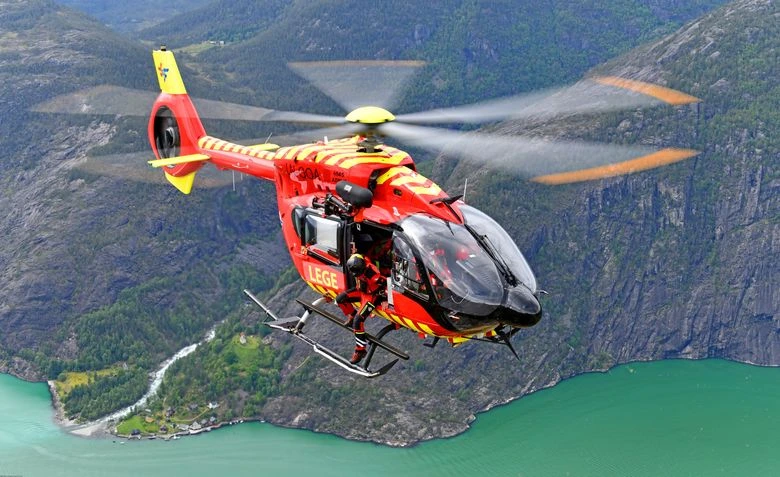 Airbus H145 санитарной авиации в полёте